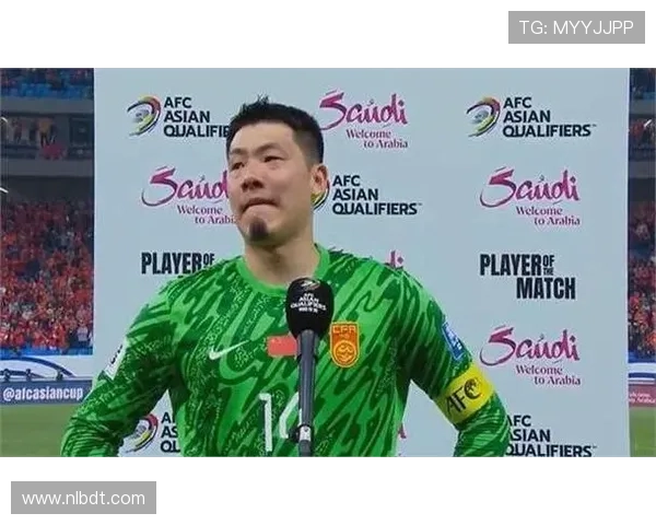 草皮质量堪忧王大雷呼吁大家共同维护主场草坪环境